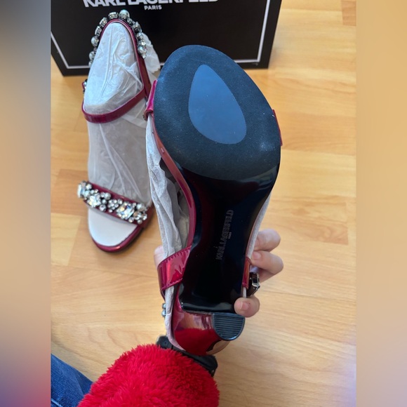 Karl lagerfeld Claude Embellished
Sandal NWT - Picture 12 of 15